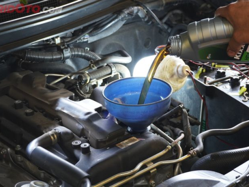 Inilah Bahayanya Jika Telat Mengganti Oli Mesin Mobil/gobigalcanessa.com